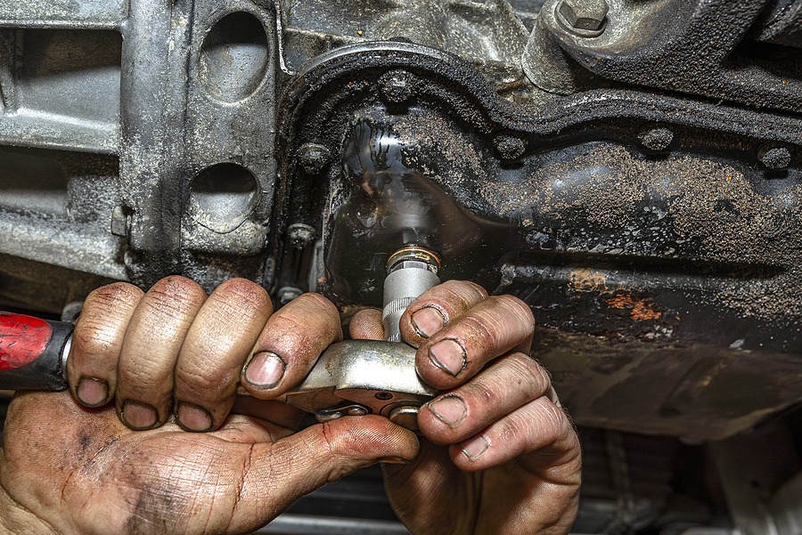 Leaking Transmission Pan Gasket Symptoms and Full Replacement Cost Guide